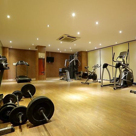 Corporate Regency Hotel New Delhi Buitenkant foto