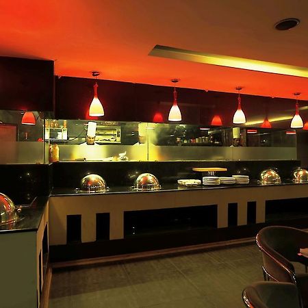 Corporate Regency Hotel New Delhi Buitenkant foto