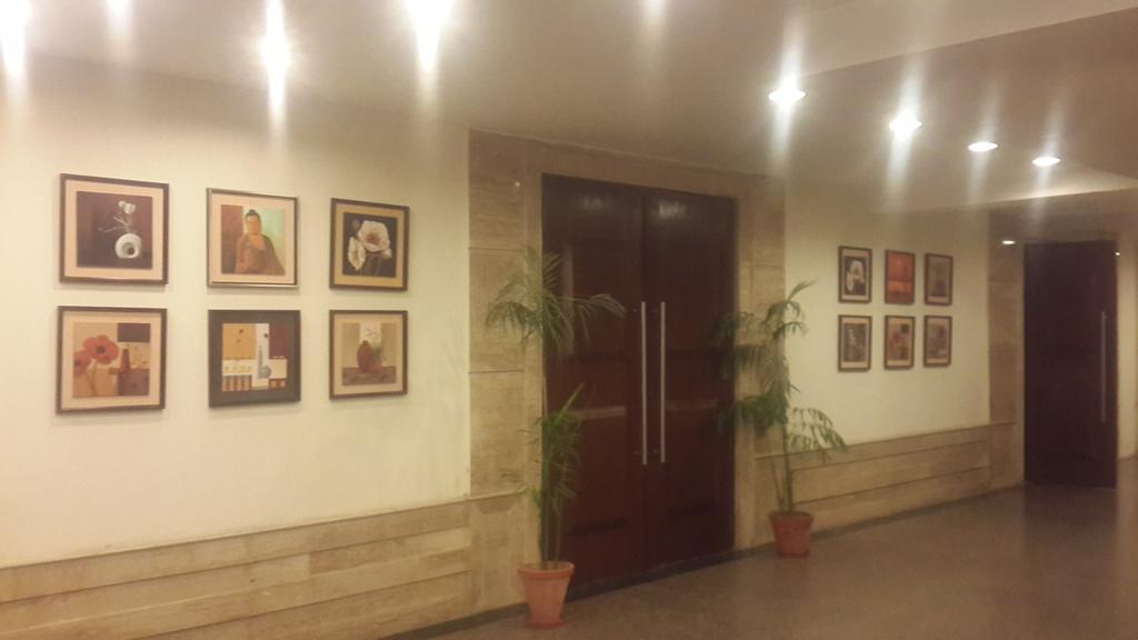 Corporate Regency Hotel New Delhi Buitenkant foto