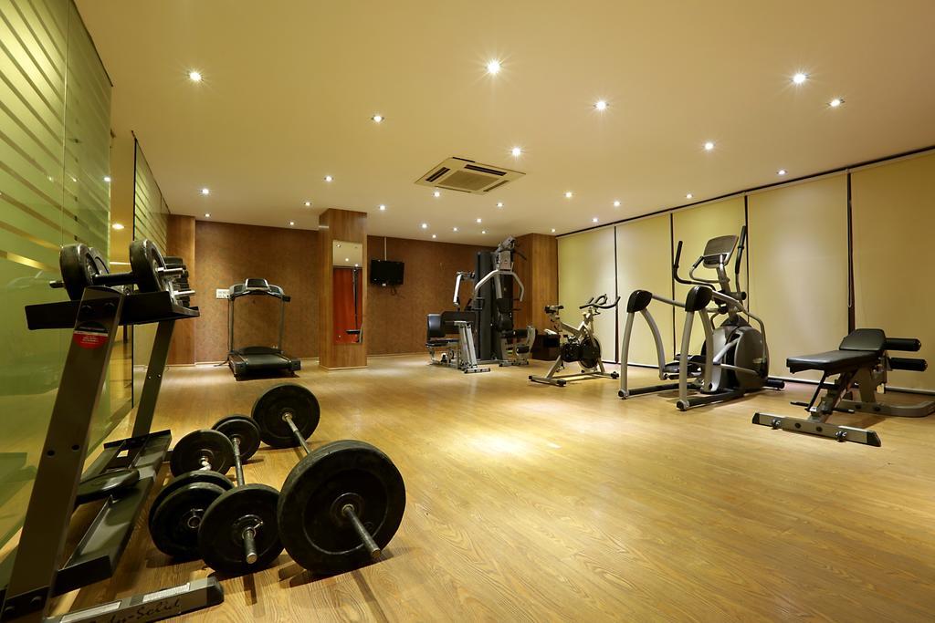 Corporate Regency Hotel New Delhi Buitenkant foto