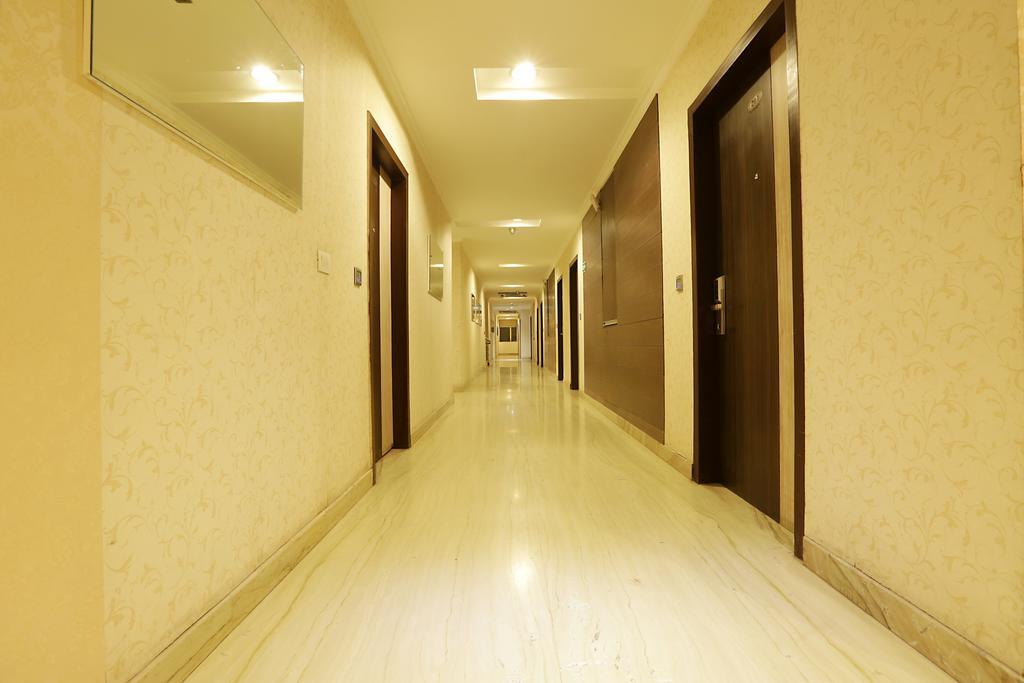 Corporate Regency Hotel New Delhi Buitenkant foto