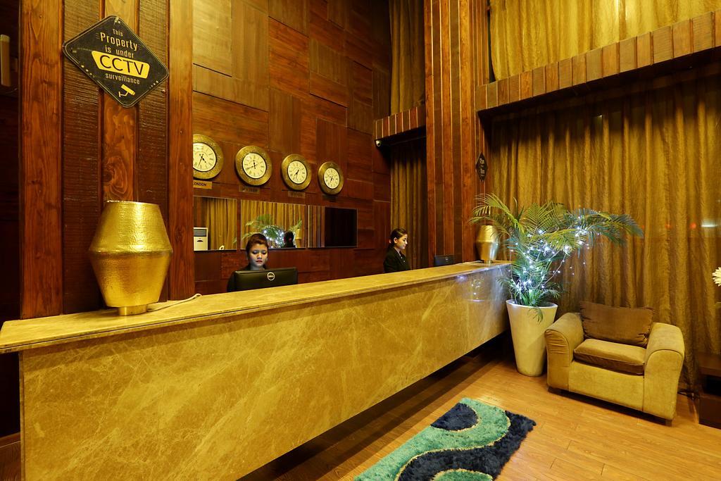 Corporate Regency Hotel New Delhi Buitenkant foto