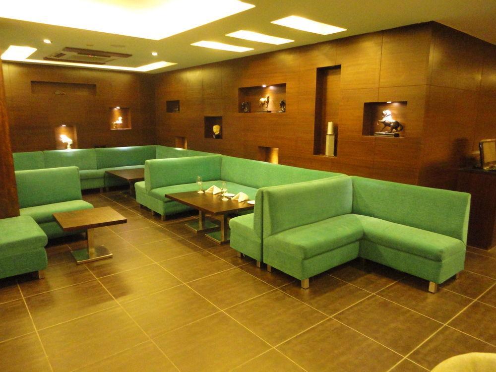 Corporate Regency Hotel New Delhi Buitenkant foto