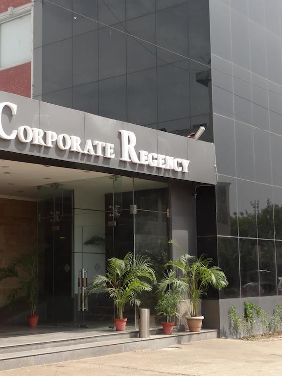Corporate Regency Hotel New Delhi Buitenkant foto